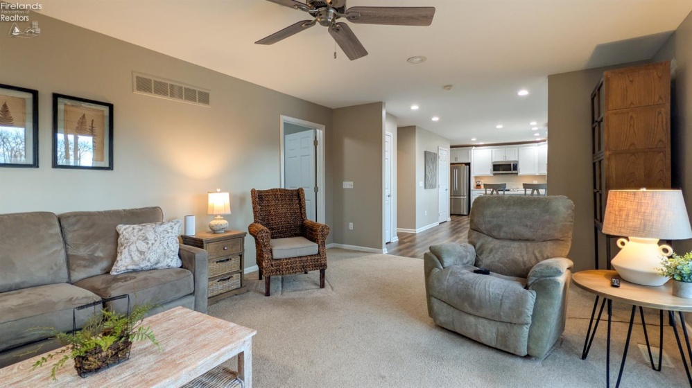 230 Crest Drive, Port Clinton, 43452, 3 Bedrooms Bedrooms, ,3 BathroomsBathrooms,Residential,For Sale,Crest,20254786