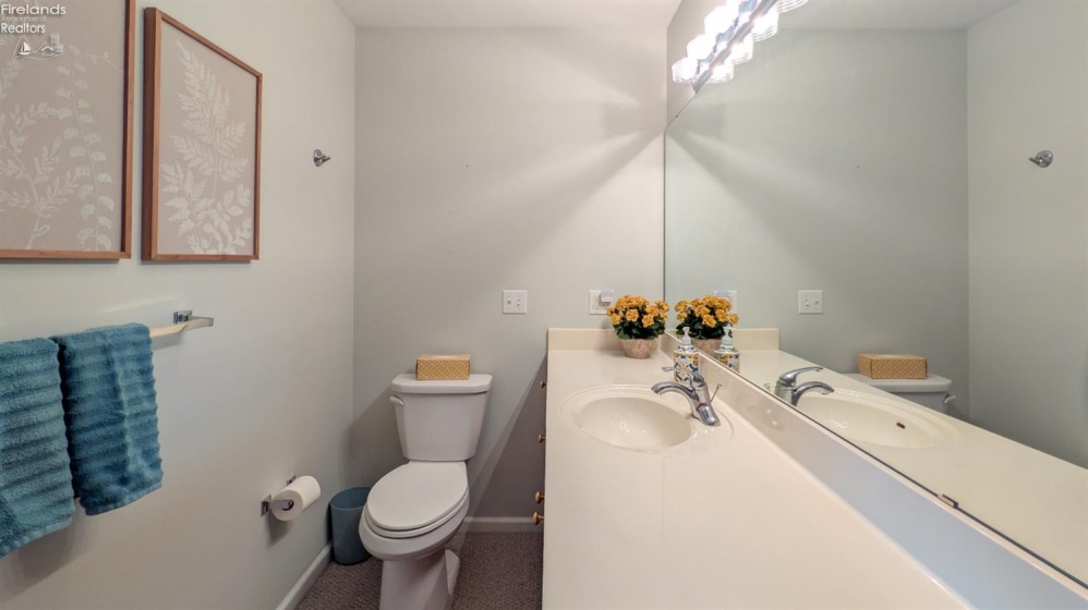 230 Crest Drive, Port Clinton, 43452, 3 Bedrooms Bedrooms, ,3 BathroomsBathrooms,Residential,For Sale,Crest,20254786