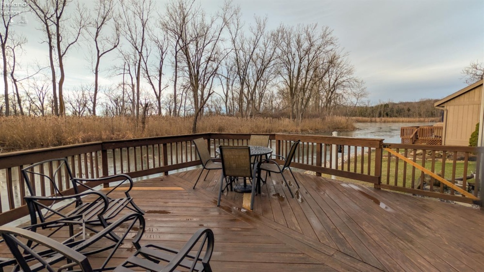 230 Crest Drive, Port Clinton, 43452, 3 Bedrooms Bedrooms, ,3 BathroomsBathrooms,Residential,For Sale,Crest,20254786