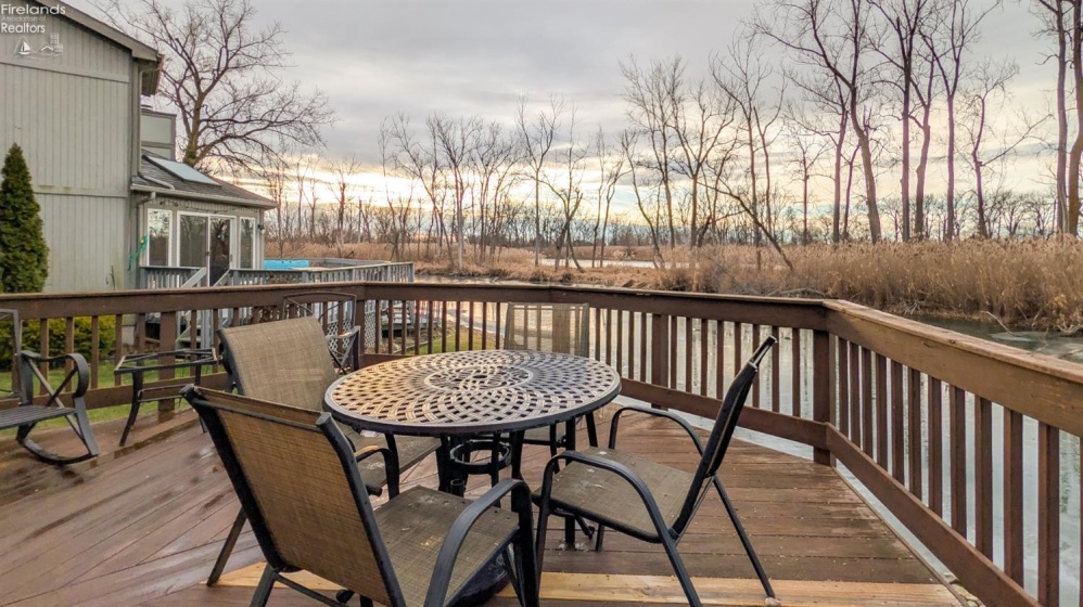 230 Crest Drive, Port Clinton, 43452, 3 Bedrooms Bedrooms, ,3 BathroomsBathrooms,Residential,For Sale,Crest,20254786