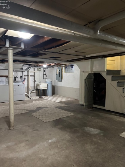 17 Gross Street, Tiffin, 44883, 3 Bedrooms Bedrooms, ,2 BathroomsBathrooms,Residential,For Sale,Gross,20254807