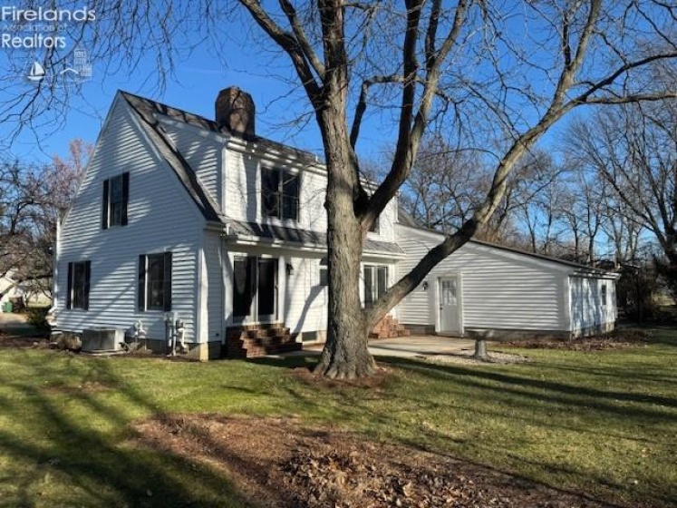 5809 Cambridge Circle, Sandusky, 44870, 3 Bedrooms Bedrooms, ,3 BathroomsBathrooms,Residential,For Sale,Cambridge,20254814