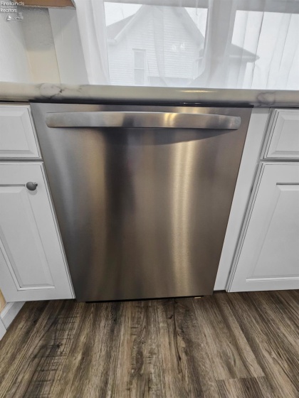 510 Kilbourne St, Bellevue, 44811, 4 Bedrooms Bedrooms, ,2 BathroomsBathrooms,Residential,For Sale,Kilbourne St,20254819