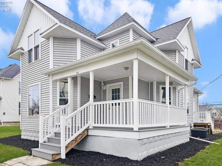 510 Kilbourne St, Bellevue, 44811, 4 Bedrooms Bedrooms, ,2 BathroomsBathrooms,Residential,For Sale,Kilbourne St,20254819