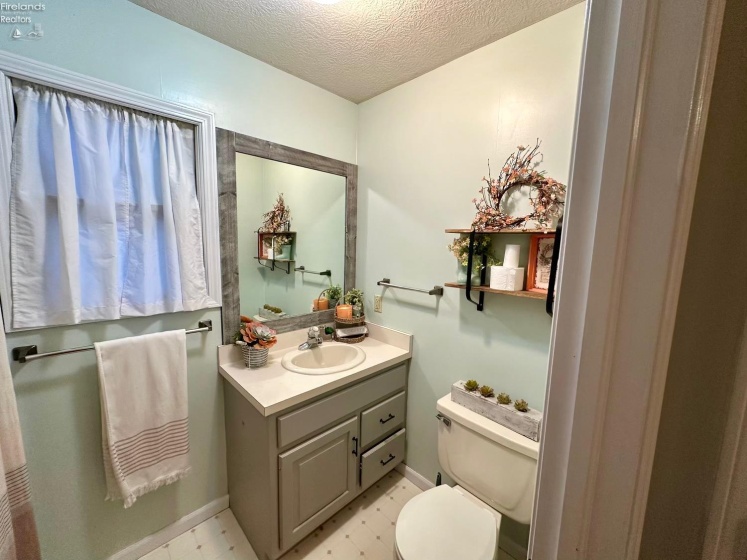 17 Henry Street, Norwalk, 44857, 3 Bedrooms Bedrooms, ,2 BathroomsBathrooms,Residential,For Sale,Henry,20254827