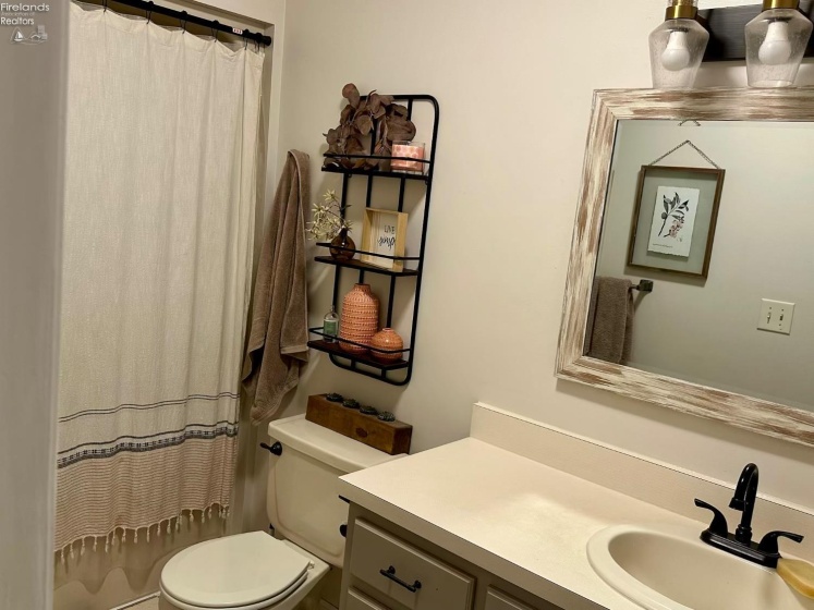 17 Henry Street, Norwalk, 44857, 3 Bedrooms Bedrooms, ,2 BathroomsBathrooms,Residential,For Sale,Henry,20254827