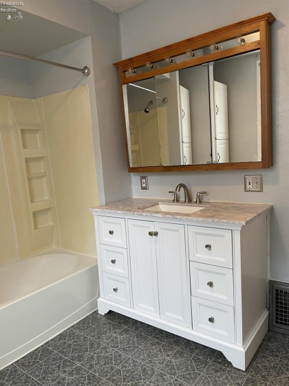 61 Walker Street, Tiffin, 44883, 3 Bedrooms Bedrooms, ,1 BathroomBathrooms,Residential,For Sale,Walker,20254820