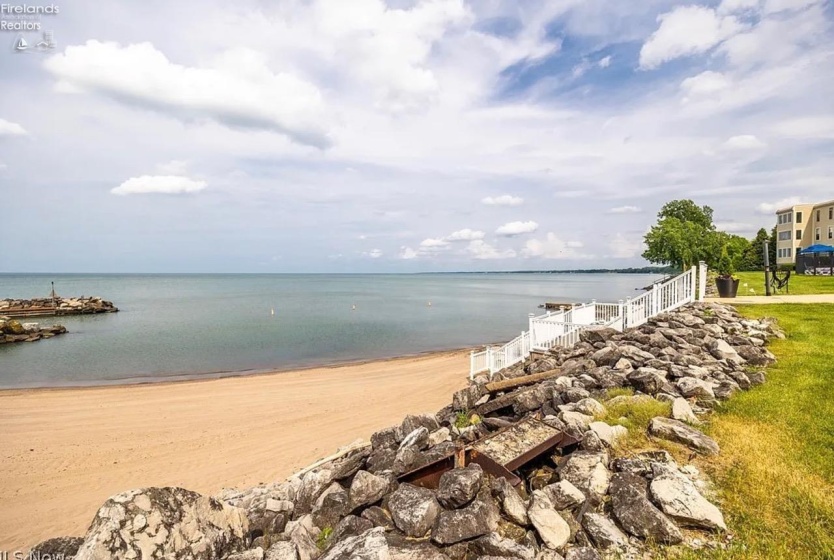 1505 Cleveland Road, Huron, 44839, 2 Bedrooms Bedrooms, ,2 BathroomsBathrooms,Residential,For Sale,Cleveland,20254822