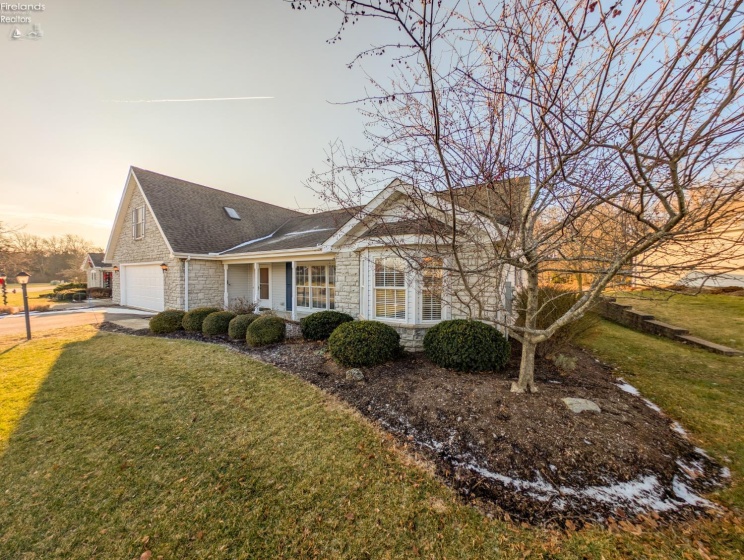 709 Vineyard Circle, Port Clinton, 43452, 3 Bedrooms Bedrooms, ,3 BathroomsBathrooms,Residential,For Sale,Vineyard,20254797