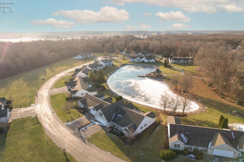 709 Vineyard Circle, Port Clinton, 43452, 3 Bedrooms Bedrooms, ,3 BathroomsBathrooms,Residential,For Sale,Vineyard,20254797