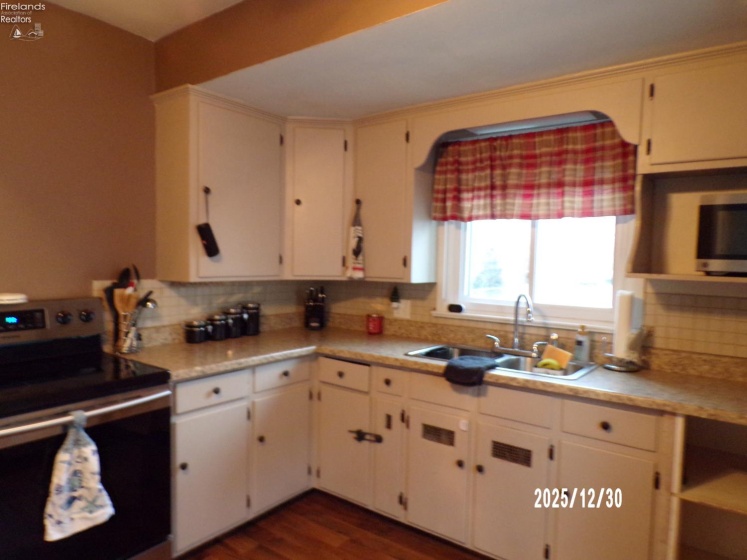 1006 Birdseye Boulevard, Fremont, 43420, 3 Bedrooms Bedrooms, ,2 BathroomsBathrooms,Residential,For Sale,Birdseye,20254821