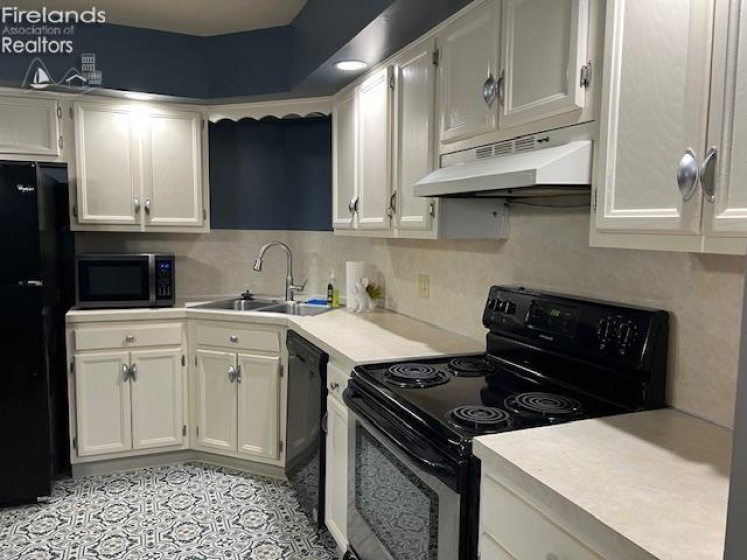 119 Stonyridge Drive, Sandusky, 44870, 2 Bedrooms Bedrooms, ,1 BathroomBathrooms,Residential,For Sale,Stonyridge,20254813