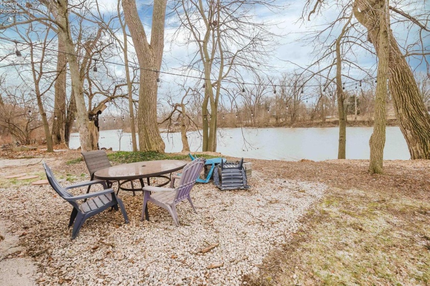 376 Water Street, Tiffin, 44883, 2 Bedrooms Bedrooms, ,1 BathroomBathrooms,Residential,For Sale,Water,20254823