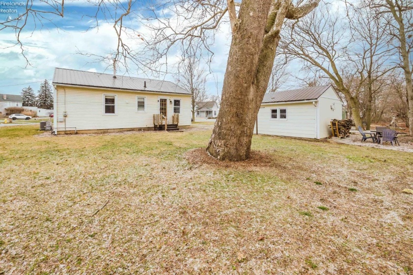 376 Water Street, Tiffin, 44883, 2 Bedrooms Bedrooms, ,1 BathroomBathrooms,Residential,For Sale,Water,20254823