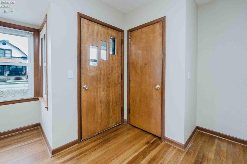 376 Water Street, Tiffin, 44883, 2 Bedrooms Bedrooms, ,1 BathroomBathrooms,Residential,For Sale,Water,20254823