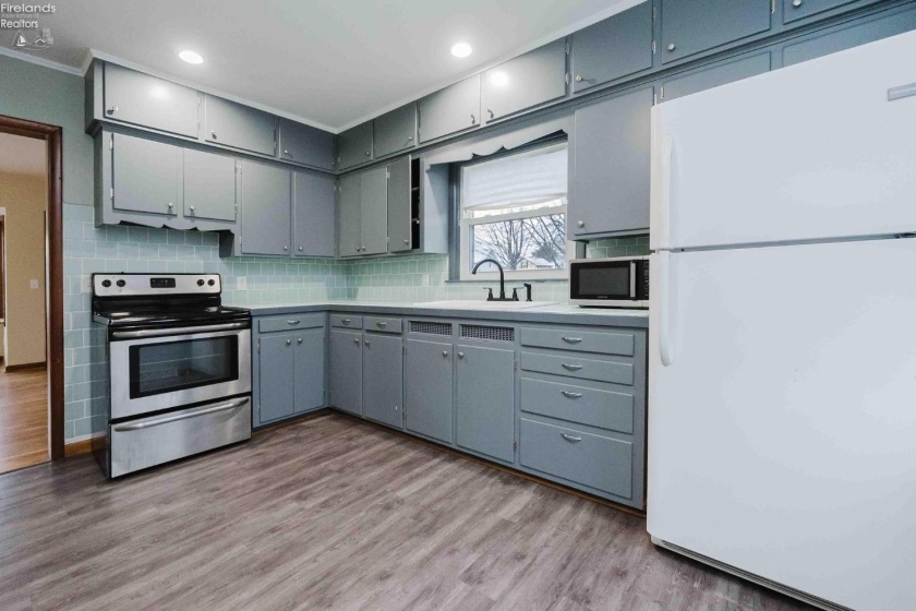 376 Water Street, Tiffin, 44883, 2 Bedrooms Bedrooms, ,1 BathroomBathrooms,Residential,For Sale,Water,20254823