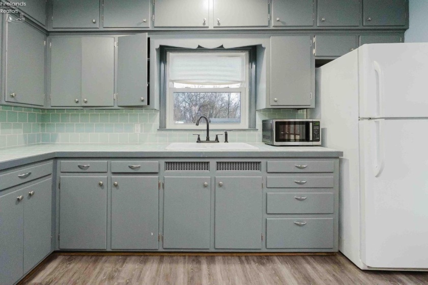 376 Water Street, Tiffin, 44883, 2 Bedrooms Bedrooms, ,1 BathroomBathrooms,Residential,For Sale,Water,20254823