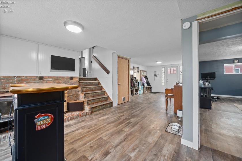 9807 Barrows Rd, Huron, 44839, 4 Bedrooms Bedrooms, ,2 BathroomsBathrooms,Residential,For Sale,Barrows Rd,20254816