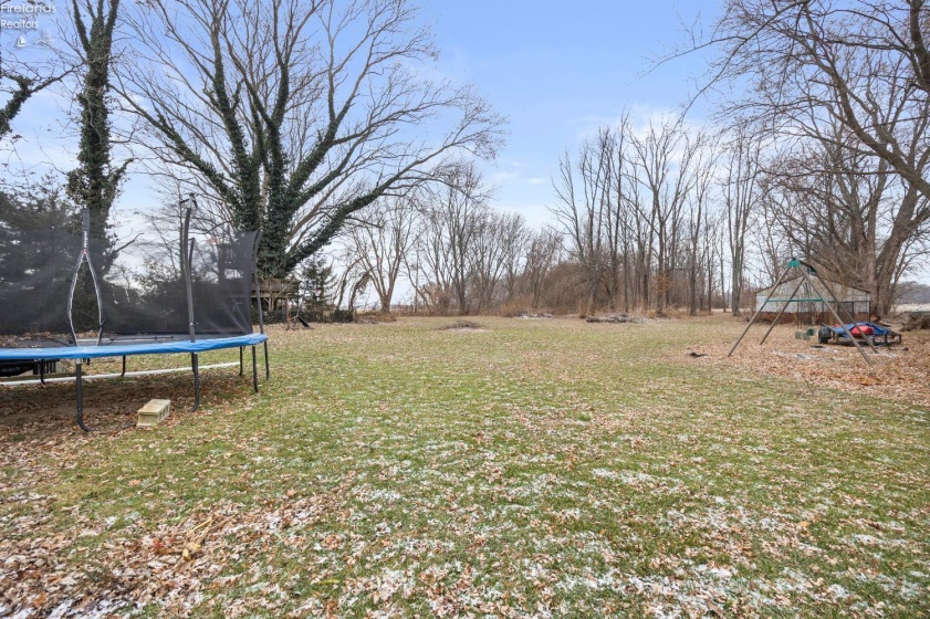 9807 Barrows Rd, Huron, 44839, 4 Bedrooms Bedrooms, ,2 BathroomsBathrooms,Residential,For Sale,Barrows Rd,20254816