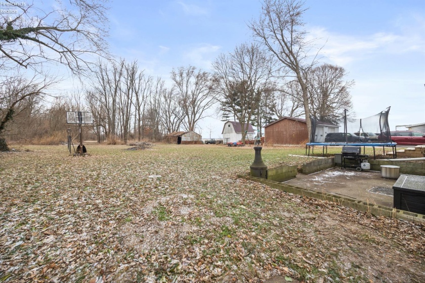 9807 Barrows Rd, Huron, 44839, 4 Bedrooms Bedrooms, ,2 BathroomsBathrooms,Residential,For Sale,Barrows Rd,20254816