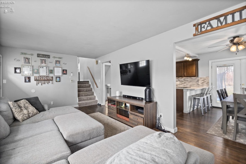 9807 Barrows Rd, Huron, 44839, 4 Bedrooms Bedrooms, ,2 BathroomsBathrooms,Residential,For Sale,Barrows Rd,20254816