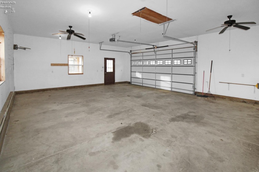 2029 Catawba Road, Port Clinton, 43452, 3 Bedrooms Bedrooms, ,2 BathroomsBathrooms,Residential,For Sale,Catawba,20260003