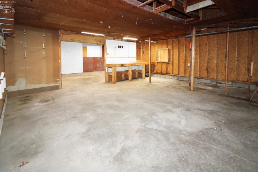 2029 Catawba Road, Port Clinton, 43452, 3 Bedrooms Bedrooms, ,2 BathroomsBathrooms,Residential,For Sale,Catawba,20260003