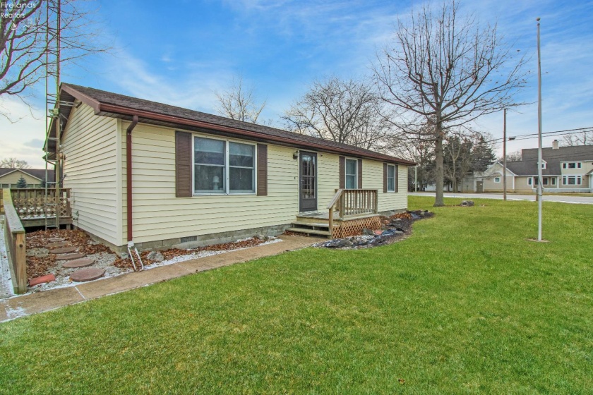 2029 Catawba Road, Port Clinton, 43452, 3 Bedrooms Bedrooms, ,2 BathroomsBathrooms,Residential,For Sale,Catawba,20260003