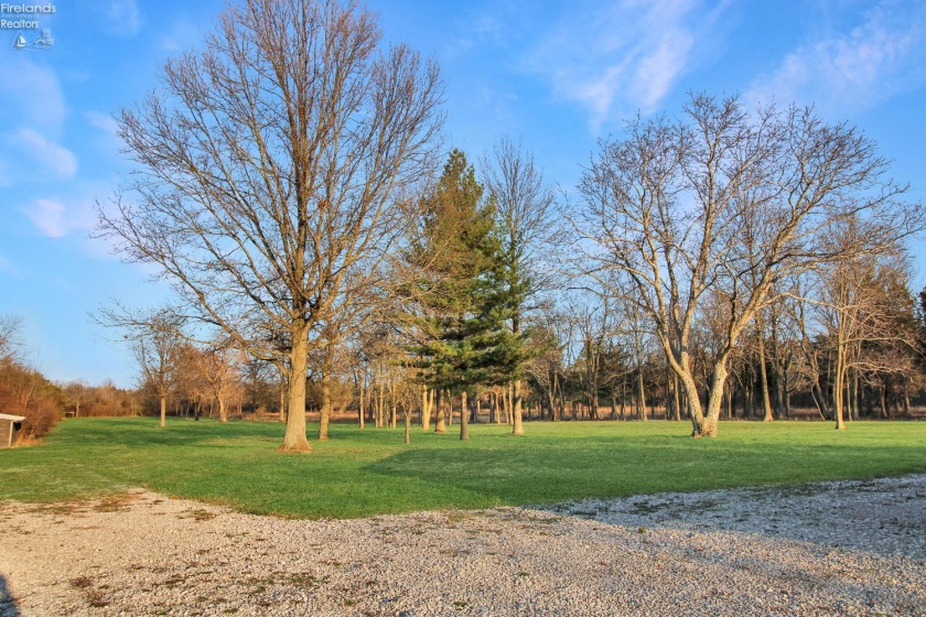 2029 Catawba Road, Port Clinton, 43452, 3 Bedrooms Bedrooms, ,2 BathroomsBathrooms,Residential,For Sale,Catawba,20260003