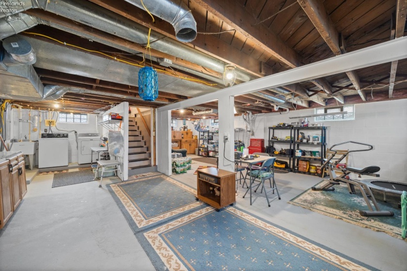 10370 State Route 58, Elyria, 44035, 3 Bedrooms Bedrooms, ,1 BathroomBathrooms,Residential,For Sale,State Route 58,20254852