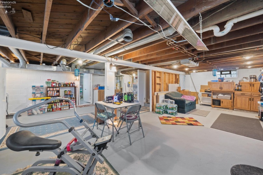 10370 State Route 58, Elyria, 44035, 3 Bedrooms Bedrooms, ,1 BathroomBathrooms,Residential,For Sale,State Route 58,20254852