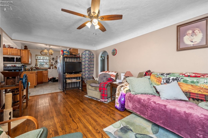 10370 State Route 58, Elyria, 44035, 3 Bedrooms Bedrooms, ,1 BathroomBathrooms,Residential,For Sale,State Route 58,20254852