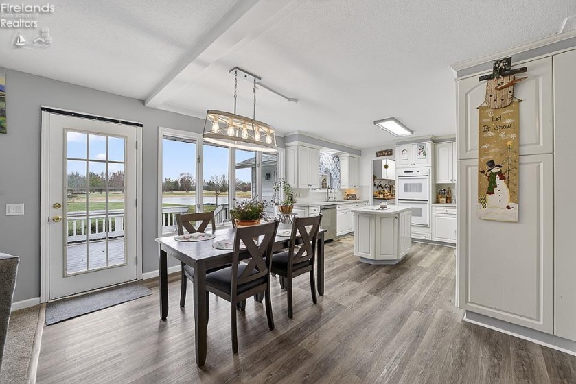 19245 Brillhart Road, Bowling Green, 43402, 4 Bedrooms Bedrooms, ,3 BathroomsBathrooms,Residential,For Sale,Brillhart,20254802