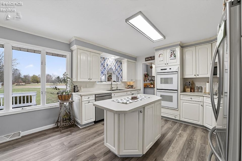 19245 Brillhart Road, Bowling Green, 43402, 4 Bedrooms Bedrooms, ,3 BathroomsBathrooms,Residential,For Sale,Brillhart,20254802