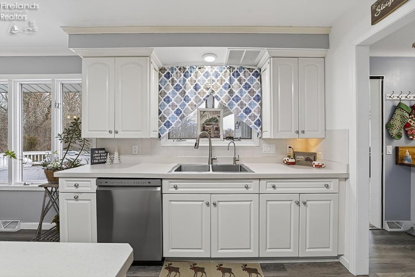 19245 Brillhart Road, Bowling Green, 43402, 4 Bedrooms Bedrooms, ,3 BathroomsBathrooms,Residential,For Sale,Brillhart,20254802