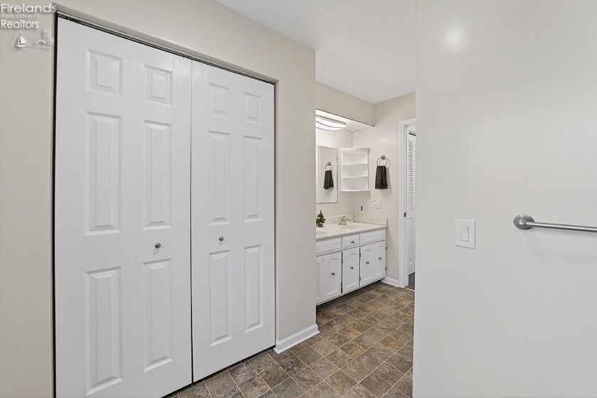 19245 Brillhart Road, Bowling Green, 43402, 4 Bedrooms Bedrooms, ,3 BathroomsBathrooms,Residential,For Sale,Brillhart,20254802