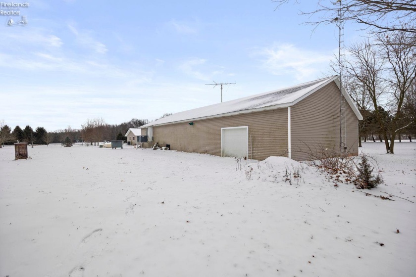 2445 State Route 61, Willard, 44890, 3 Bedrooms Bedrooms, ,3 BathroomsBathrooms,Residential,For Sale,State Route 61,20254803