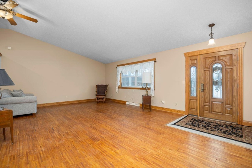 2445 State Route 61, Willard, 44890, 3 Bedrooms Bedrooms, ,3 BathroomsBathrooms,Residential,For Sale,State Route 61,20254803