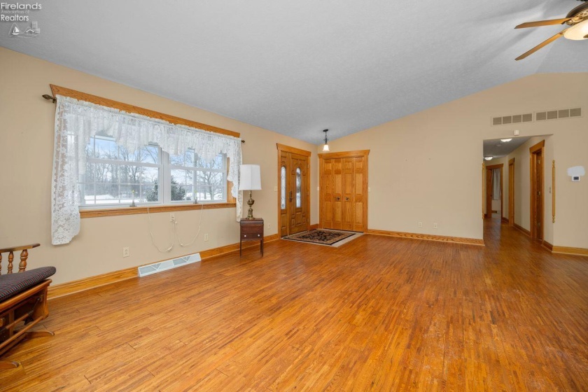 2445 State Route 61, Willard, 44890, 3 Bedrooms Bedrooms, ,3 BathroomsBathrooms,Residential,For Sale,State Route 61,20254803