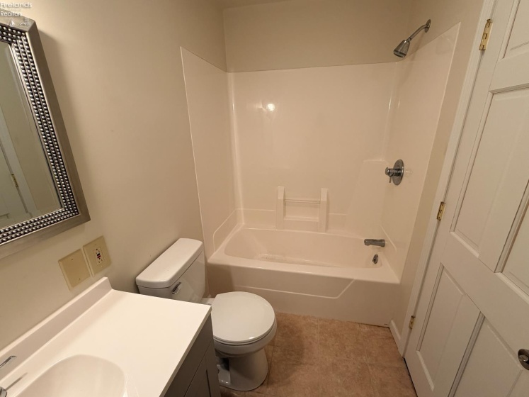 110 Railroad Street, Clyde, 43410, ,Commercial,For Sale,Railroad,20260012