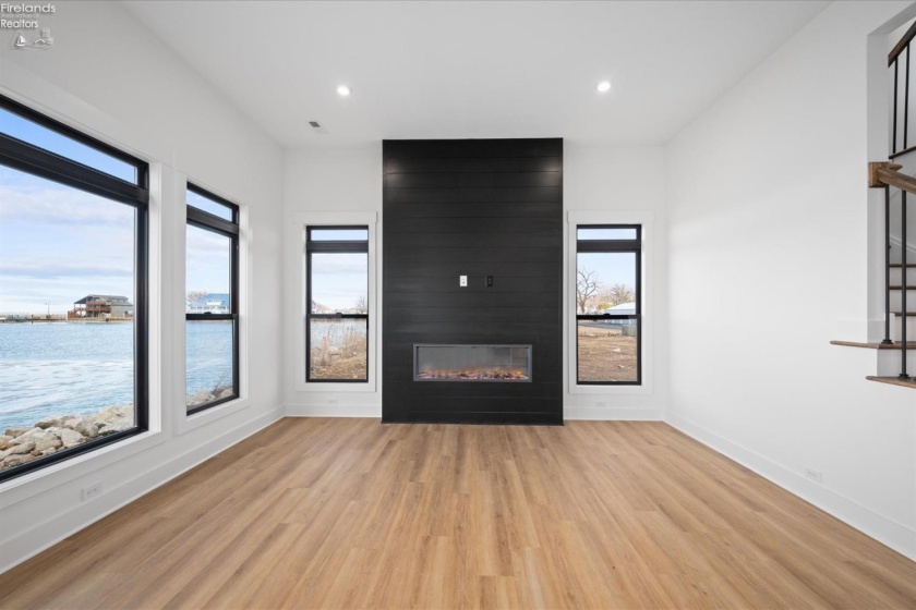 8335 Reserve Way, Marblehead, 43440, 5 Bedrooms Bedrooms, ,5 BathroomsBathrooms,Residential,For Sale,Reserve,20260013