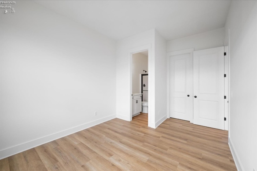 8335 Reserve Way, Marblehead, 43440, 5 Bedrooms Bedrooms, ,5 BathroomsBathrooms,Residential,For Sale,Reserve,20260013