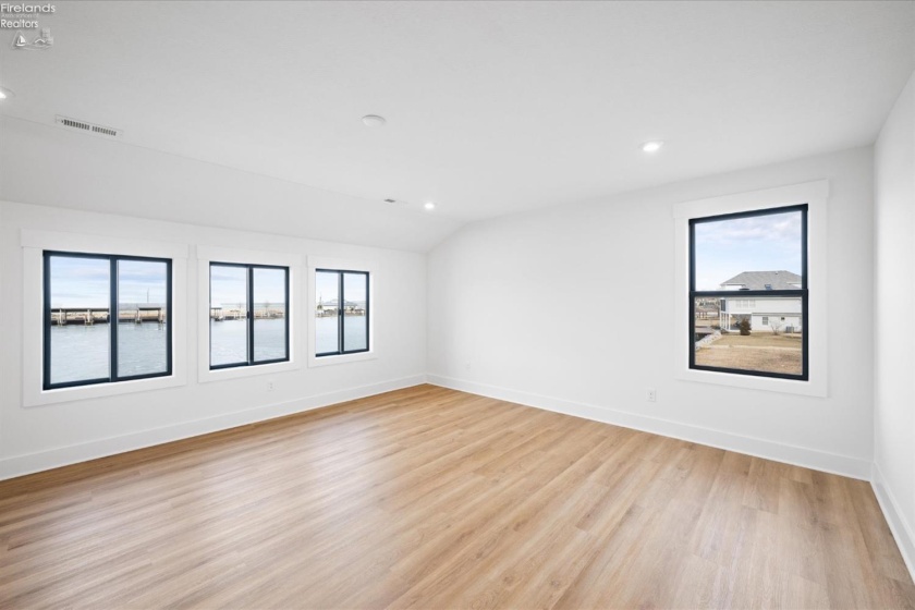 8335 Reserve Way, Marblehead, 43440, 5 Bedrooms Bedrooms, ,5 BathroomsBathrooms,Residential,For Sale,Reserve,20260013