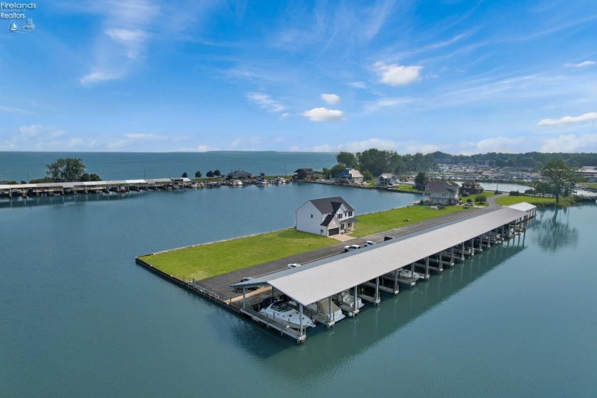 8335 Reserve Way, Marblehead, 43440, 5 Bedrooms Bedrooms, ,5 BathroomsBathrooms,Residential,For Sale,Reserve,20260013