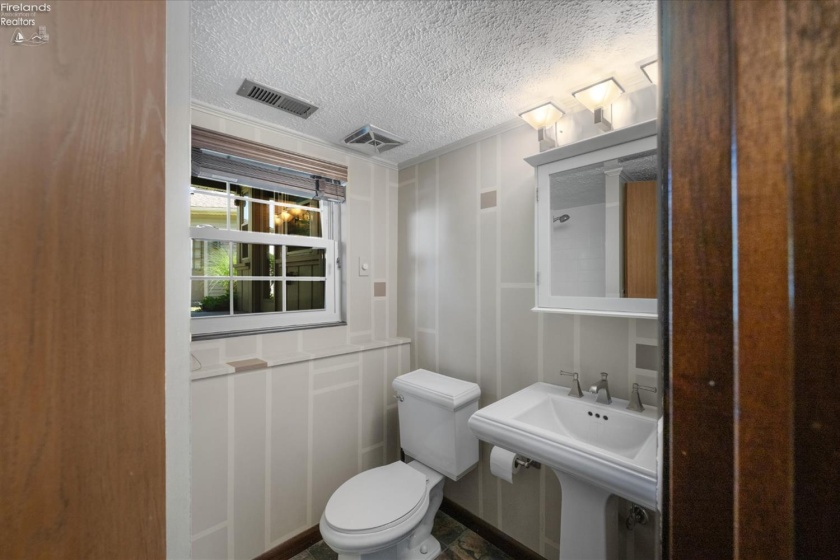 2920 Campbell Street, Sandusky, 44870, 3 Bedrooms Bedrooms, ,3 BathroomsBathrooms,Residential,For Sale,Campbell,20260015