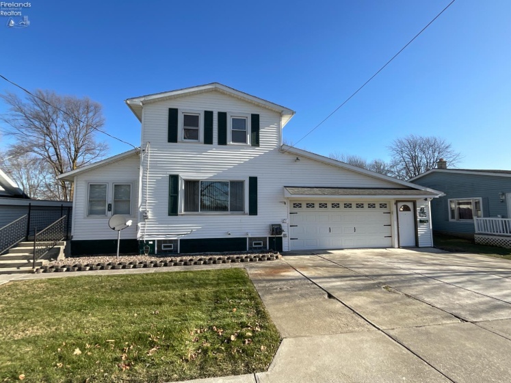 425 Main Street, Gibsonburg, 43431, 3 Bedrooms Bedrooms, ,2 BathroomsBathrooms,Residential,For Sale,Main,20254795