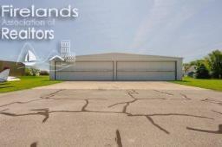 1561 Airline Rd., Put-In-Bay, 43456, 3 Bedrooms Bedrooms, ,3 BathroomsBathrooms,Residential,For Sale,Airline Rd.,20254863