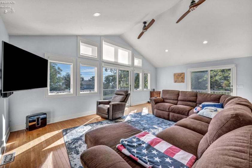 1561 Airline Rd., Put-In-Bay, 43456, 3 Bedrooms Bedrooms, ,3 BathroomsBathrooms,Residential,For Sale,Airline Rd.,20254863