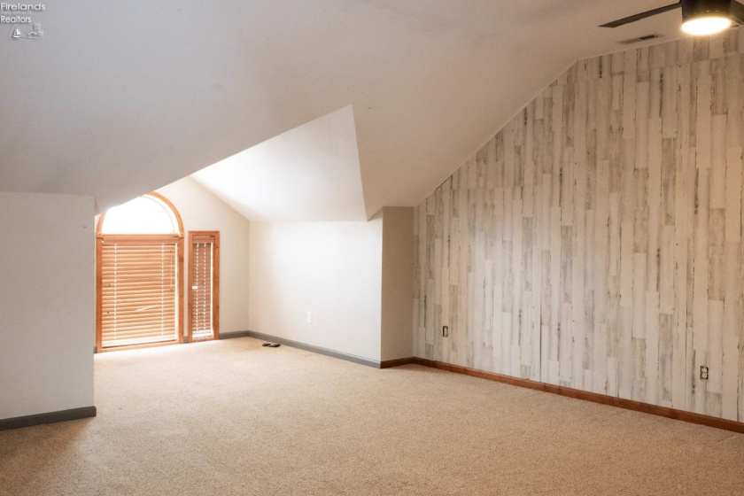 1404 Muirfield Drive, Bowling Green, 43402, 4 Bedrooms Bedrooms, ,4 BathroomsBathrooms,Residential,For Sale,Muirfield,20260031