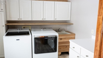 1404 Muirfield Drive, Bowling Green, 43402, 4 Bedrooms Bedrooms, ,4 BathroomsBathrooms,Residential,For Sale,Muirfield,20260031